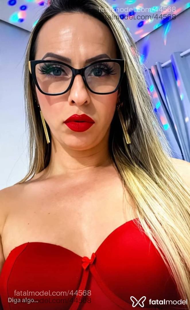 Acompanhante mulher trans loira (o) de olhos castanhos - NATHYSINHA