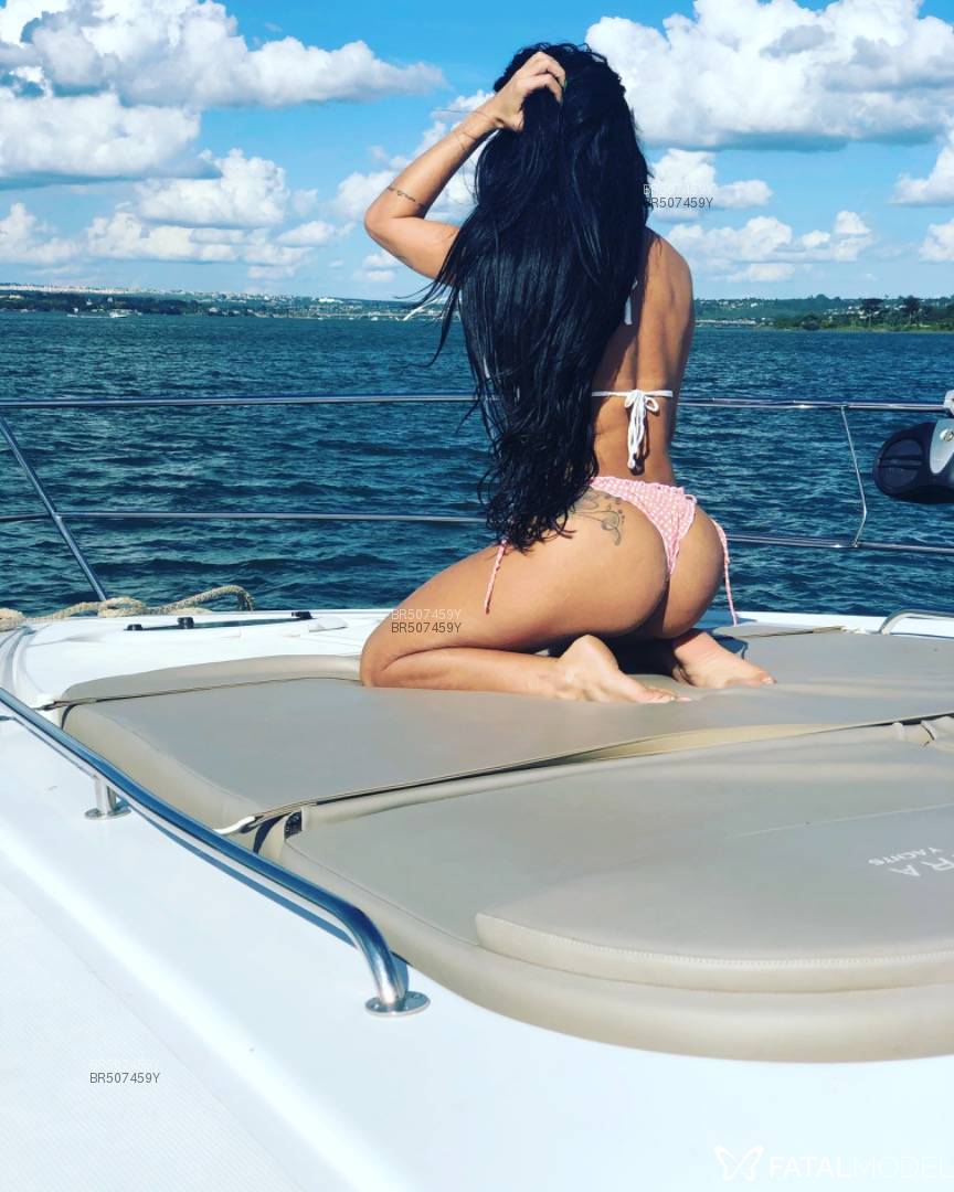 Acompanhante mulher morena (o) de olhos castanhos em Brasília Acompanhante mulher morena (o) de olhos castanhos em Brasília - Malu Pinheiro