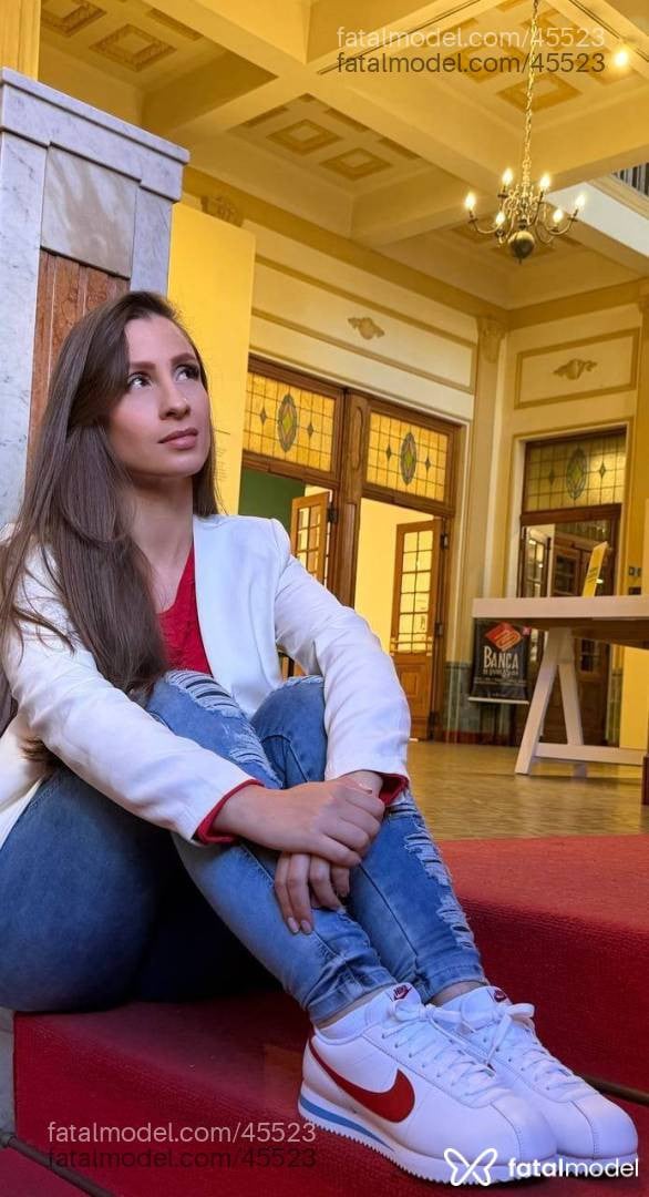 Acompanhante mulher loira (o) de olhos castanhos em Porto Alegre - Babi Barelli