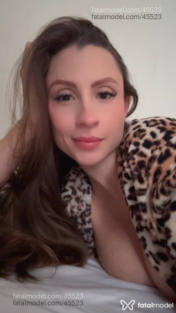 Acompanhante mulher loira (o) de olhos castanhos - Babi Barelli