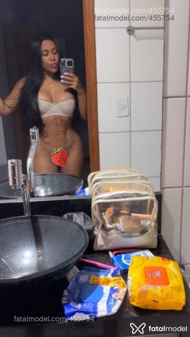 Acompanhante mulher morena (o) de olhos pretos em Umuarama - LET FONSECA