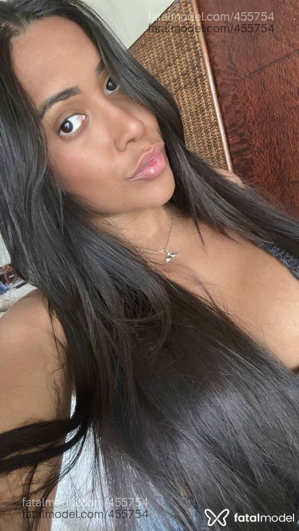 Acompanhante mulher morena (o) de olhos pretos em Umuarama - LET FONSECA