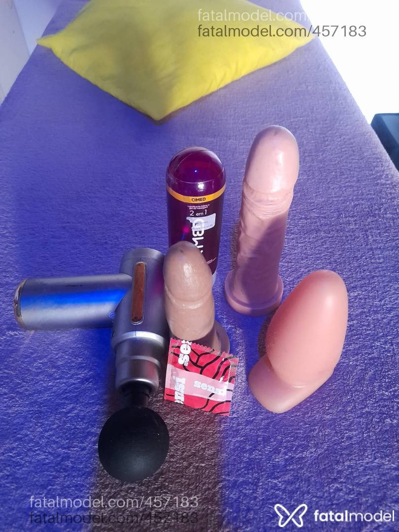 Acompanhante mulher morena (o) de olhos pretos - Débora masaagem