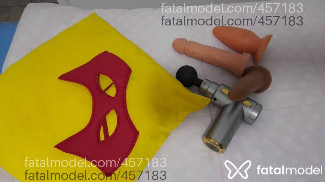 Acompanhante mulher morena (o) de olhos pretos em São José - Débora masaagem