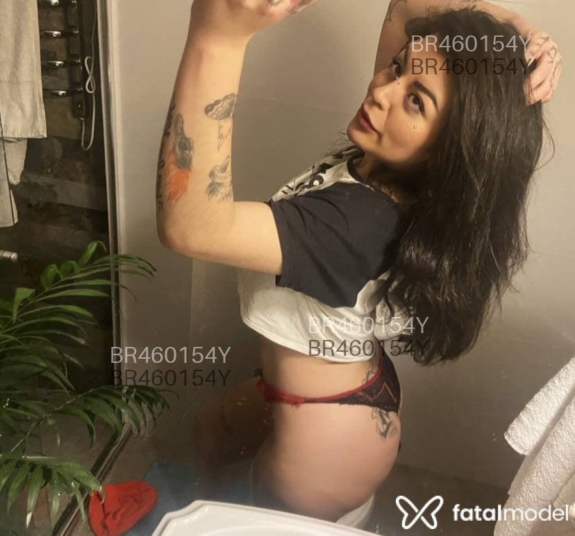 Acompanhante mulher morena (o) de olhos pretos em Porto Alegre - HelenaGaucha