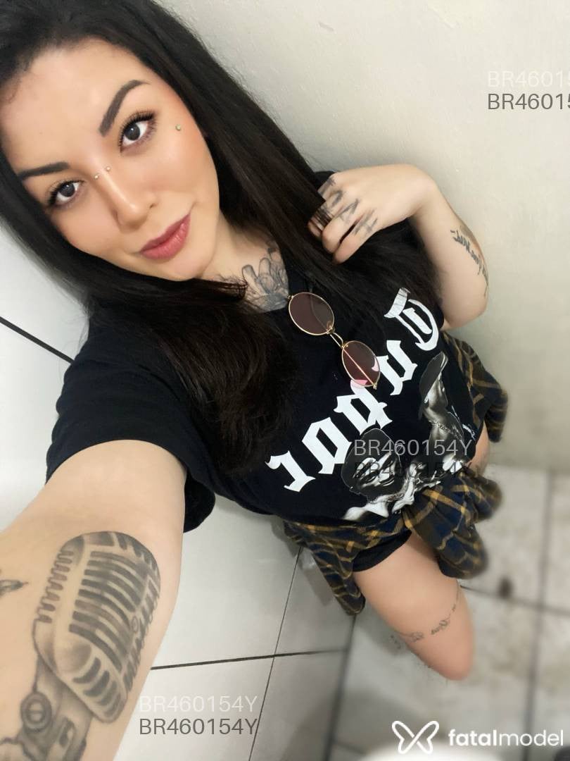 Acompanhante mulher morena (o) de olhos pretos em Porto Alegre - HelenaGaucha