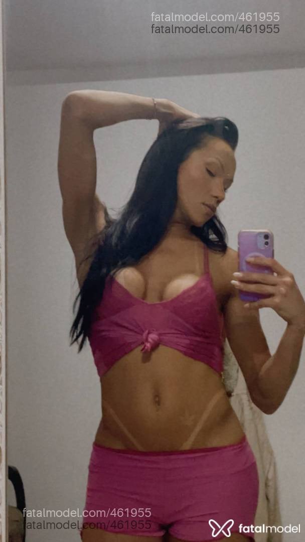 Acompanhante mulher trans loira (o) de olhos cinza - Japah