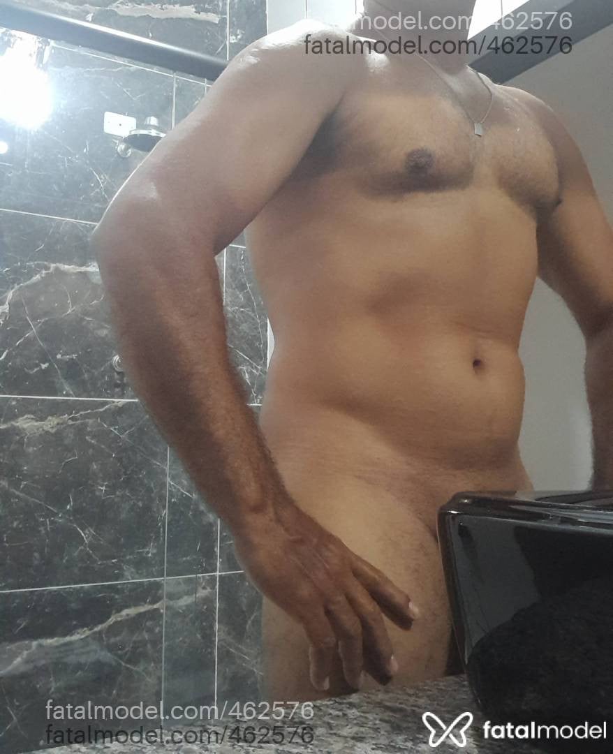 Acompanhante homem morena (o) de olhos castanhos em Ji-Paraná Acompanhante homem morena (o) de olhos castanhos em Ji-Paraná - Morenojp Jipa