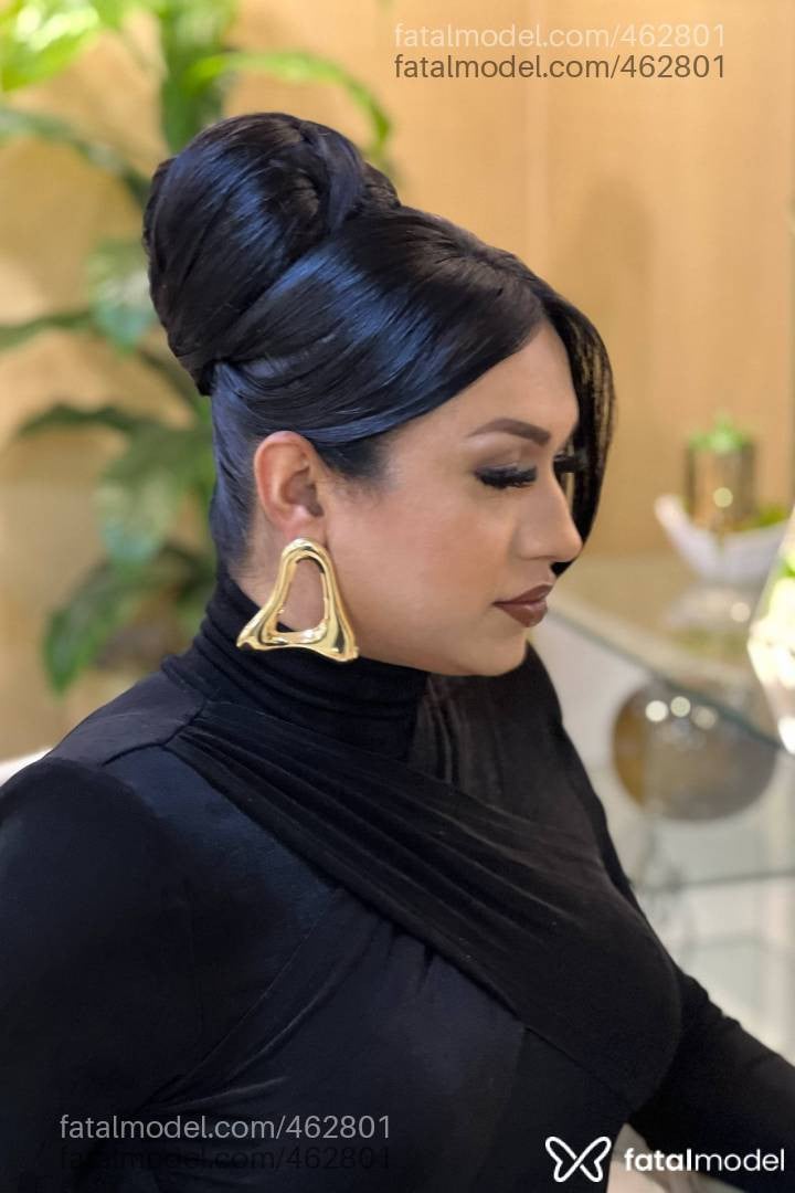 Acompanhante mulher trans morena (o) de olhos castanhos - Nicole Ayalla