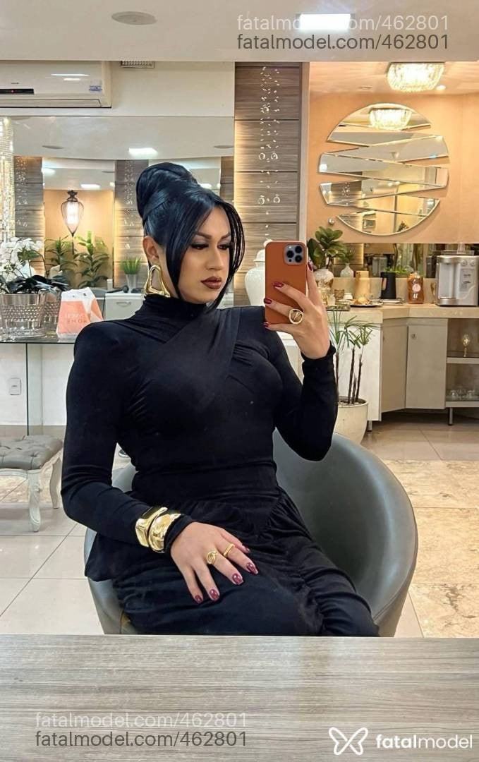 Acompanhante mulher trans morena (o) de olhos castanhos - Nicole Ayalla