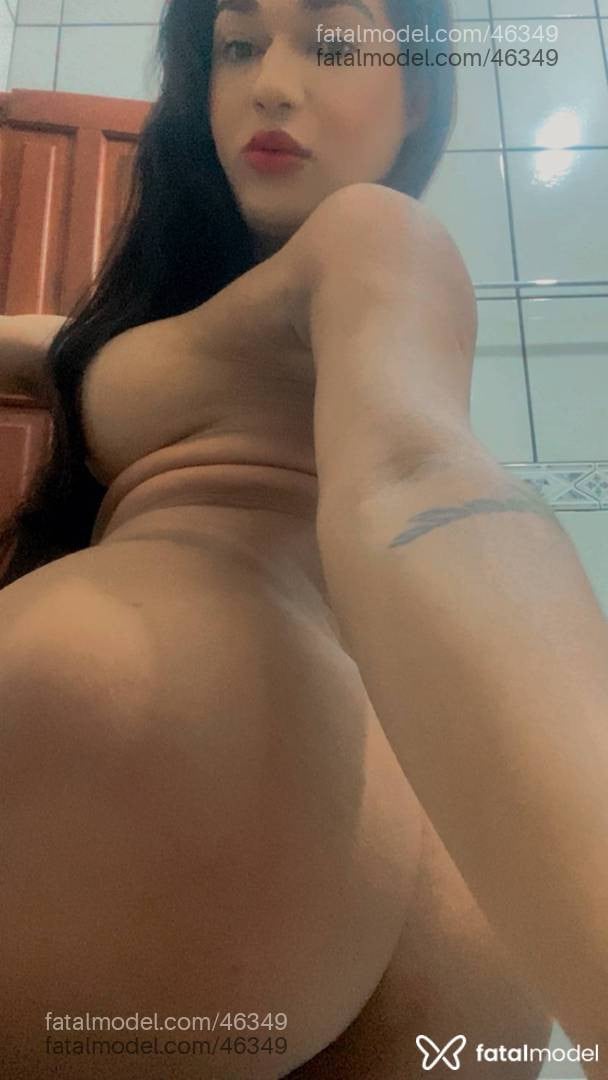 Acompanhante mulher trans morena (o) de olhos castanhos - Maria Eduarda