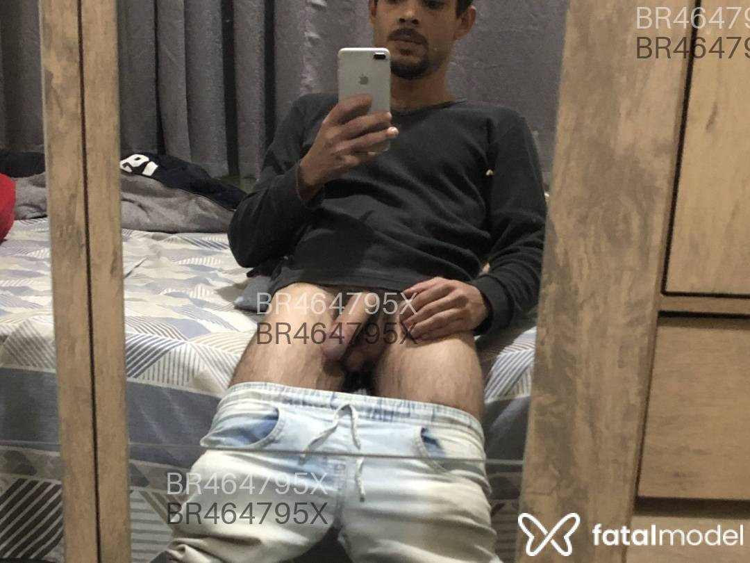 Acompanhante homem com cabelo castanho de olhos castanhos em Curitiba - Kaike