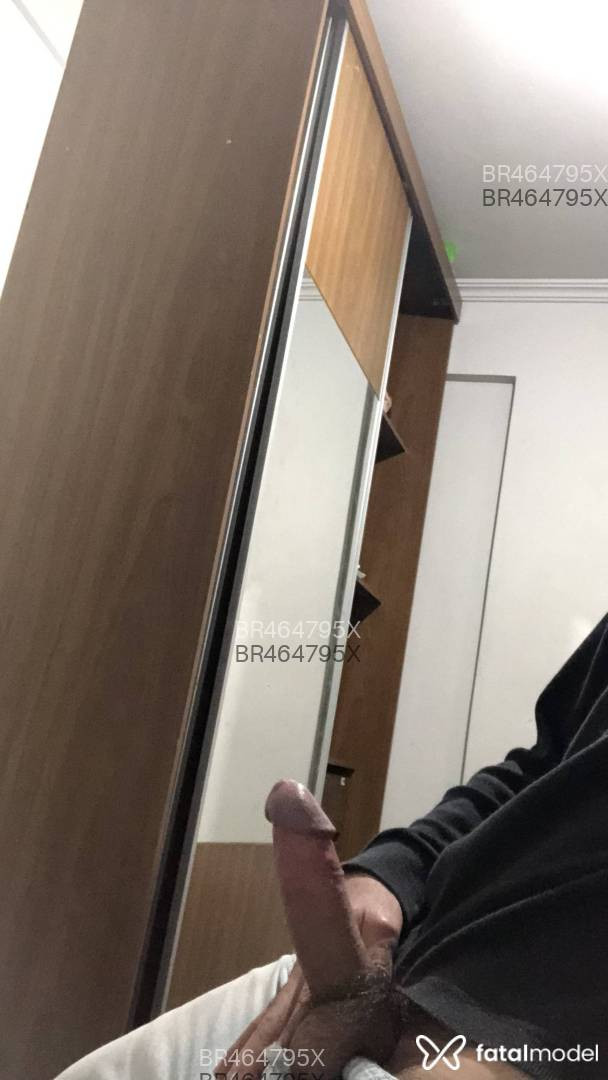 Acompanhante homem com cabelo castanho de olhos castanhos em Curitiba - Kaike