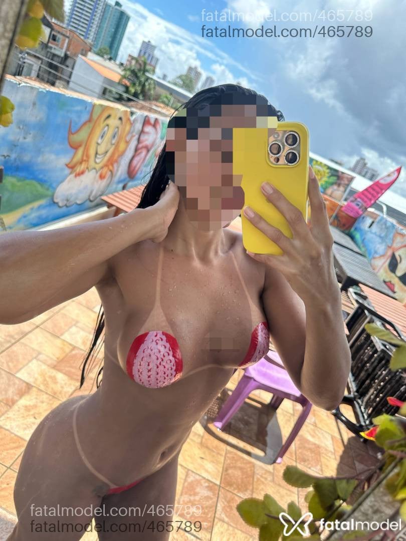Acompanhante mulher com cabelo castanho de olhos castanhos - Isabelly