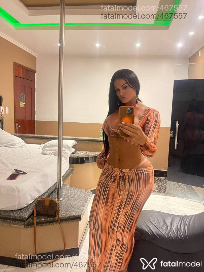 Acompanhante mulher trans morena (o) de olhos castanhos - Jade silva