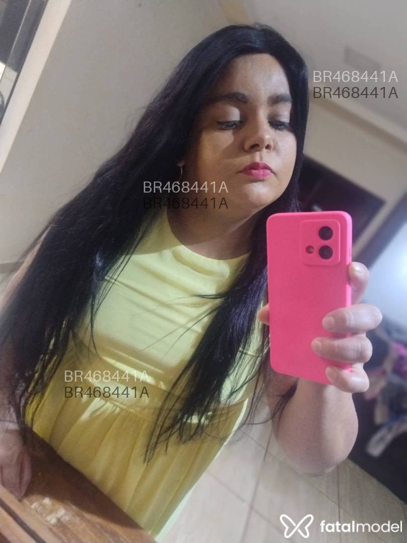Acompanhante travesti morena (o) de olhos castanhos em Santa Cruz do Rio Pardo - Morenafatal
