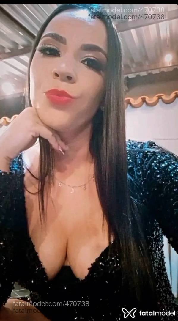 Acompanhante mulher morena (o) de olhos pretos - Daniele Alves