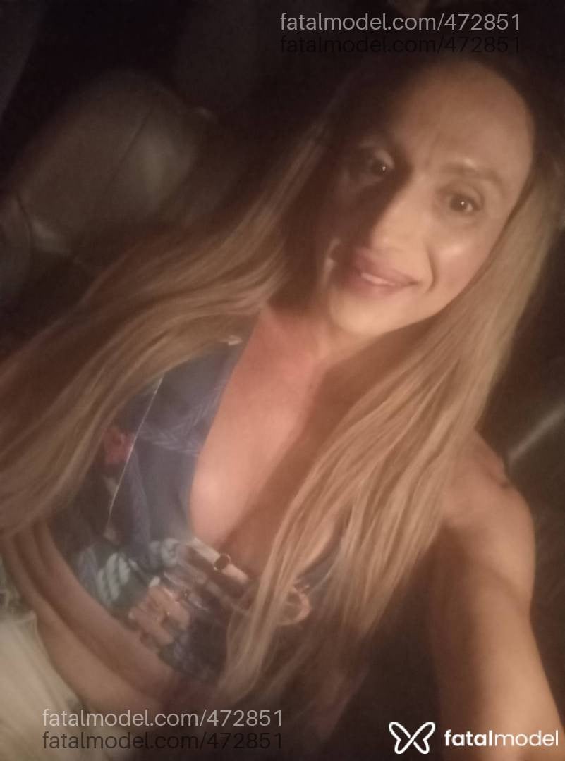 Acompanhante mulher trans com cabelo castanho de olhos castanhos - Daniela Marinetto
