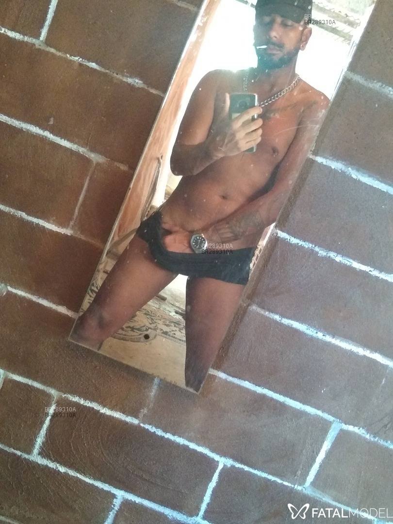 Acompanhante homem com cabelo castanho de olhos castanhos em Niterói - Nick Miller
