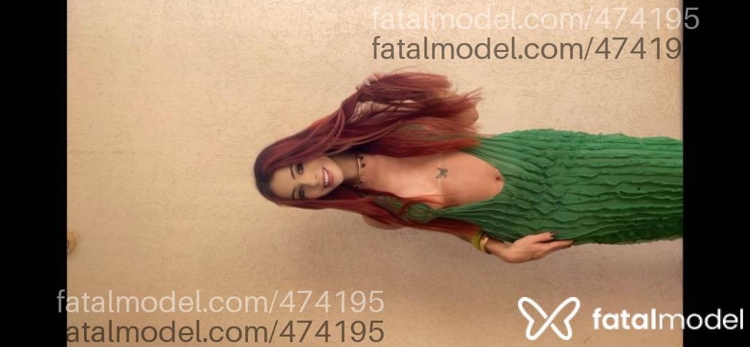 Acompanhante mulher trans morena (o) de olhos mel - Liane