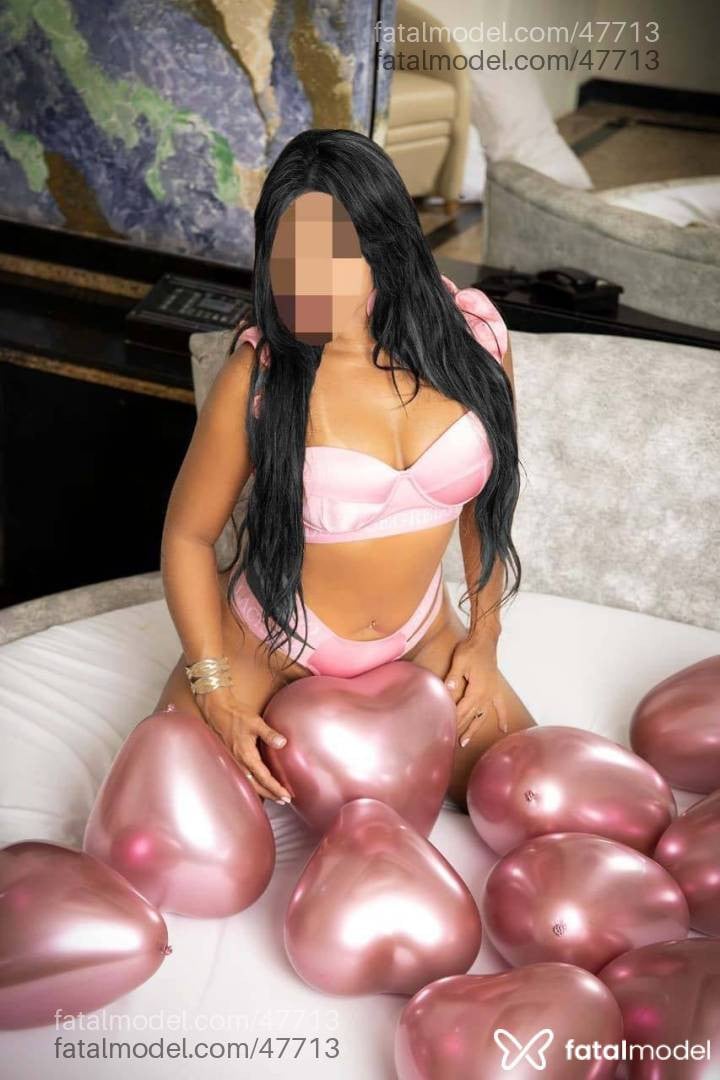 Acompanhante mulher morena (o) de olhos castanhos - LindyMassagist Acompanhante mulher morena (o) de olhos castanhos - LindyMassagist