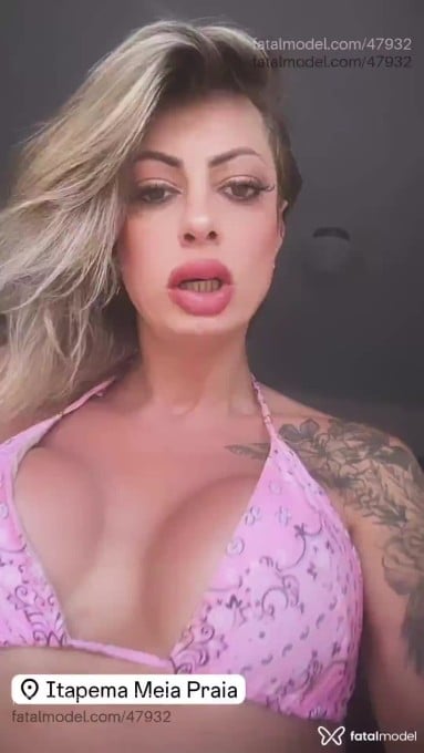 Acompanhante mulher trans loira (o) de olhos castanhos em Itapema - Isa Mantovani