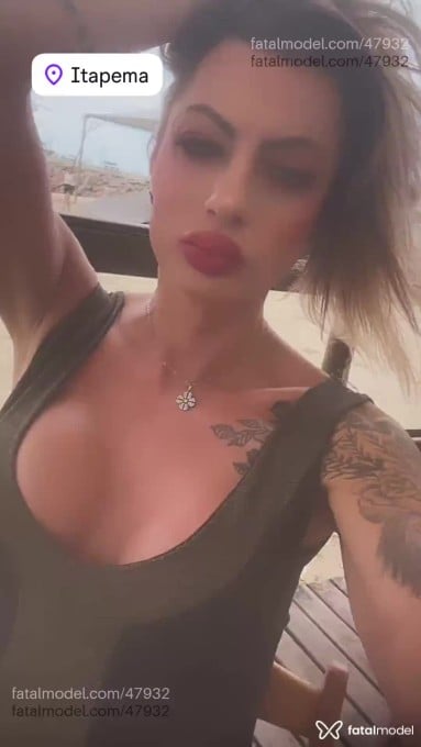 Acompanhante mulher trans loira (o) de olhos castanhos em Itapema - Isa Mantovani