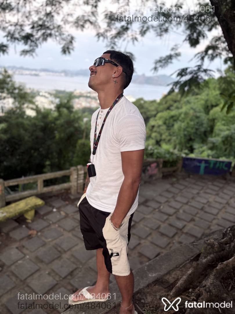 Acompanhante homem com cabelo castanho de olhos pretos em Rio de Janeiro - Augusto Phellipe