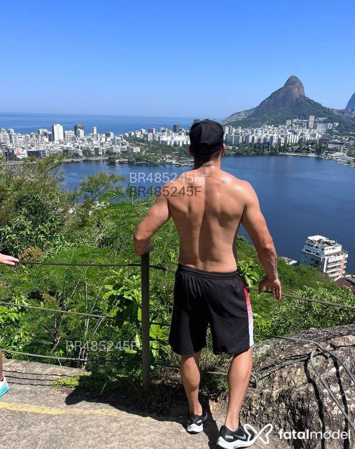 Acompanhante homem loira (o) de olhos castanhos em Porto Alegre - Bruno Rodrigues