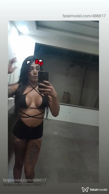 Acompanhante travesti com cabelo castanho de olhos castanhos em João Pinheiro Acompanhante travesti com cabelo castanho de olhos castanhos em João Pinheiro - Gaby Nandes
