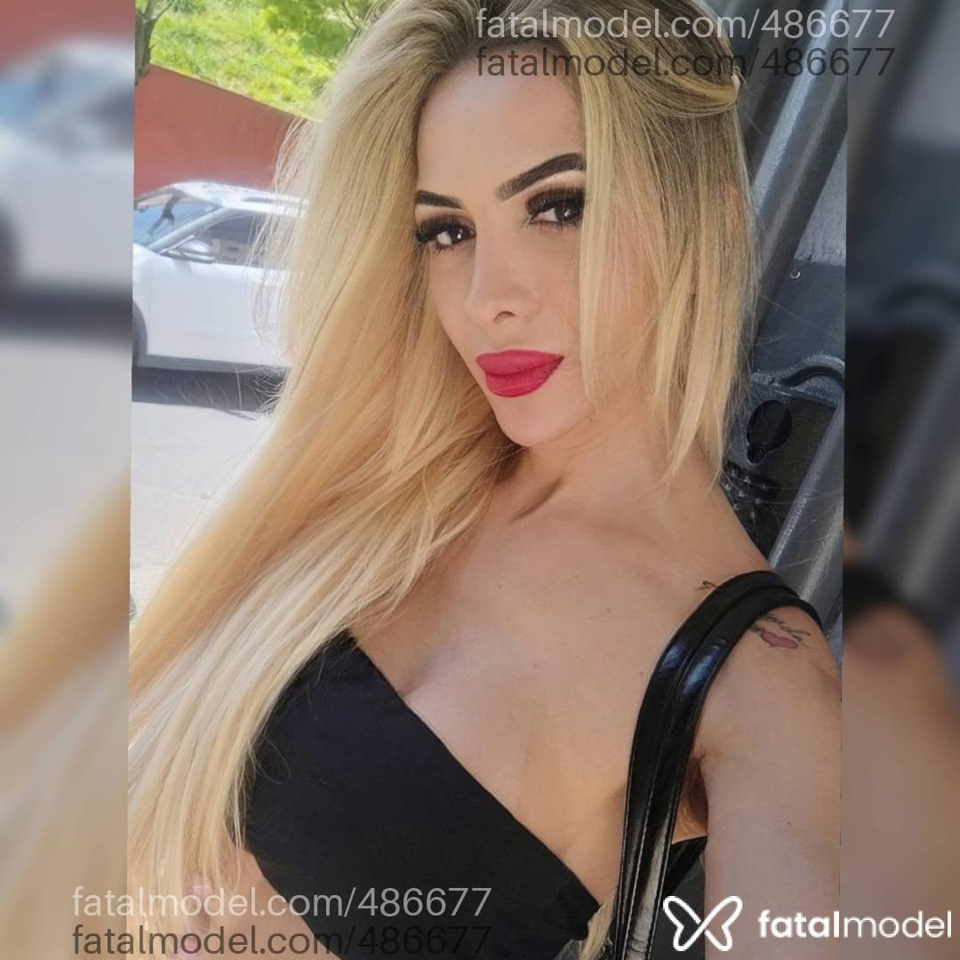 Acompanhante mulher trans loira (o) de olhos castanhos - Bella Toop Traans