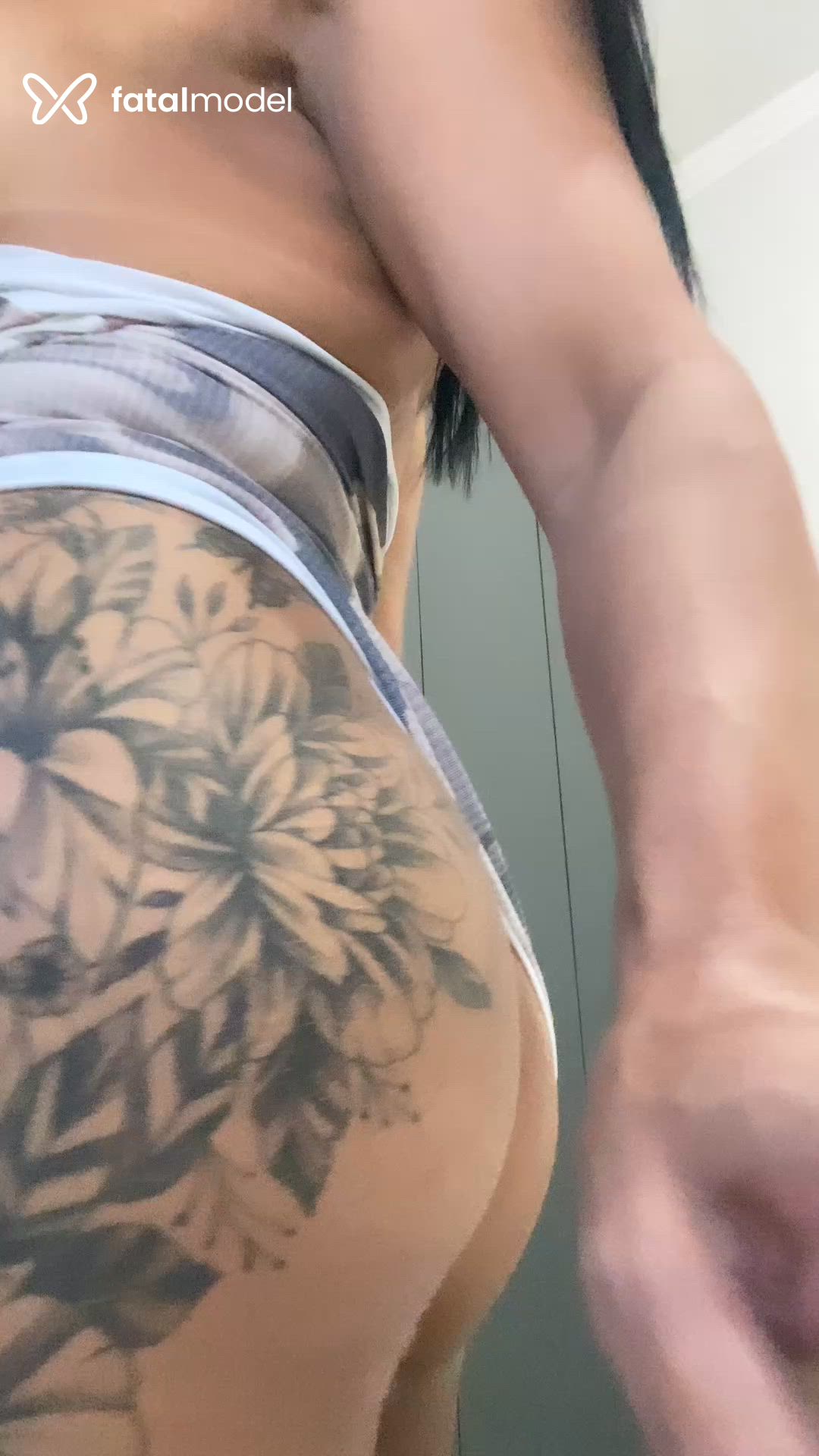 Acompanhante mulher trans com cabelo castanho de olhos castanhos em Catalão Acompanhante mulher trans com cabelo castanho de olhos castanhos em Catalão - Barbara Nunes