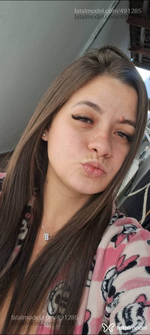 Acompanhante mulher com cabelo castanho de olhos castanhos - Dudaa