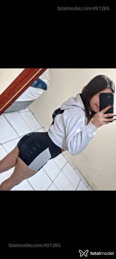 Acompanhante mulher com cabelo castanho de olhos castanhos - Dudaa