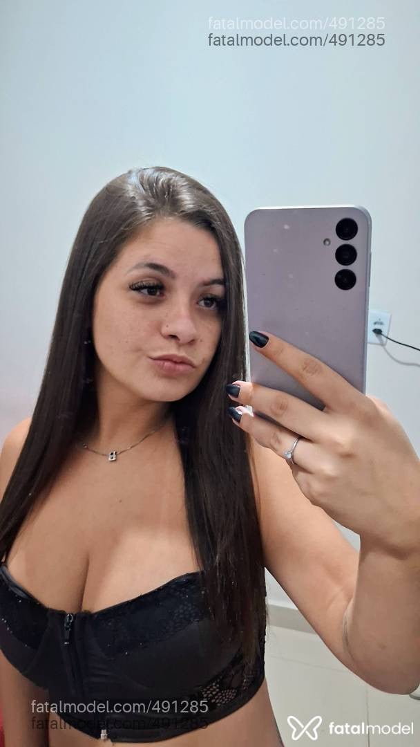 Acompanhante mulher com cabelo castanho de olhos castanhos em São Lourenço - Dudaa