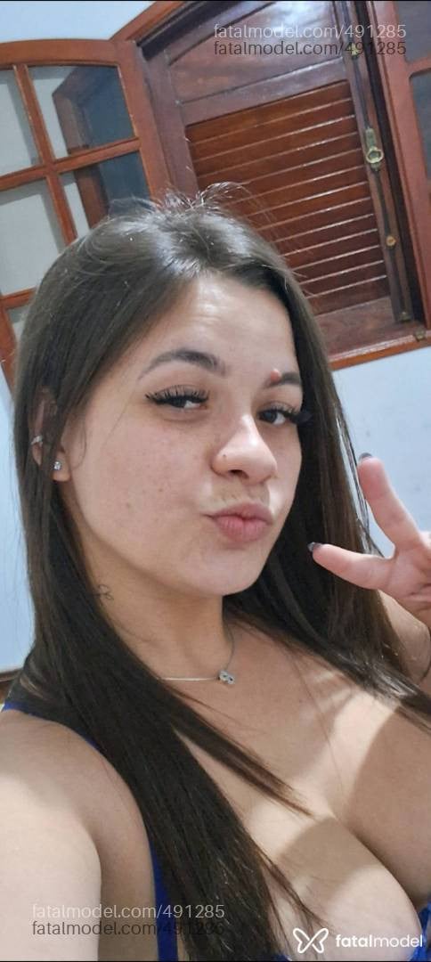 Acompanhante mulher com cabelo castanho de olhos castanhos - Dudaa