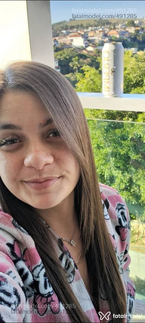 Acompanhante mulher com cabelo castanho de olhos castanhos - Dudaa