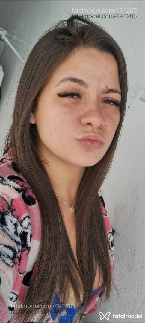 Acompanhante mulher com cabelo castanho de olhos castanhos - Dudaa