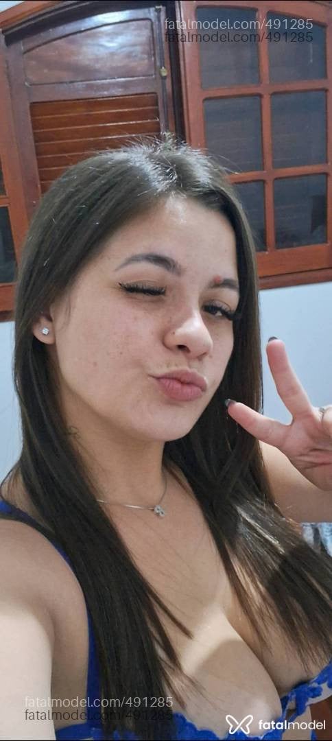 Acompanhante mulher com cabelo castanho de olhos castanhos - Dudaa