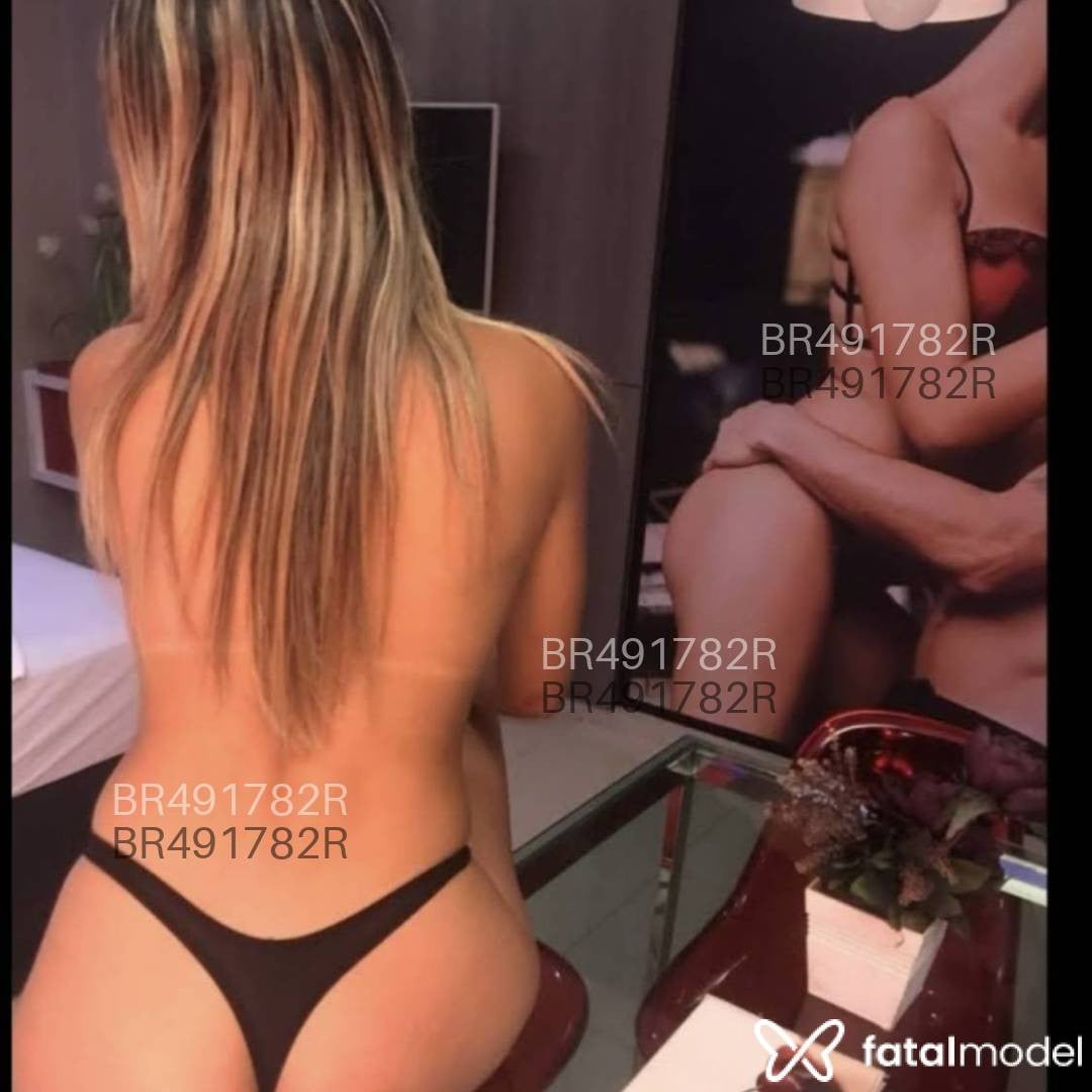 Acompanhante mulher com cabelo castanho de olhos mel em Maceió Acompanhante mulher com cabelo castanho de olhos mel em Maceió - MAYARA MODELO