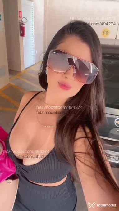 Acompanhante mulher com cabelo castanho de olhos mel - Samy Costa Acompanhante mulher com cabelo castanho de olhos mel - Samy Costa