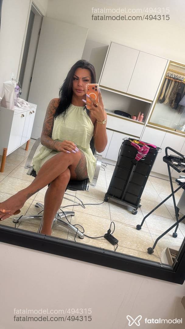 Acompanhante travesti morena (o) de olhos castanhos - Bruna