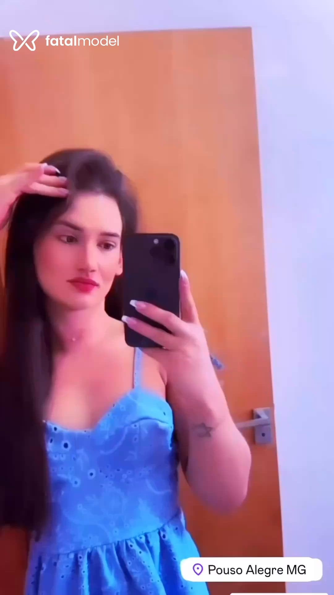 Acompanhante mulher trans com cabelo castanho de olhos mel - Bruna Rios Acompanhante mulher trans com cabelo castanho de olhos mel - Bruna Rios