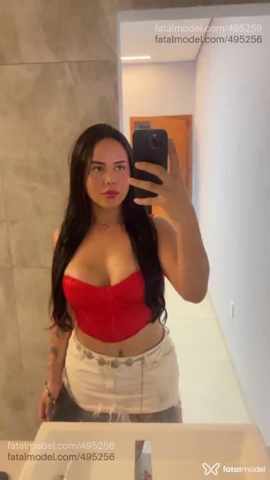 Acompanhante mulher trans com cabelo castanho de olhos castanhos em Sinop - Danniely