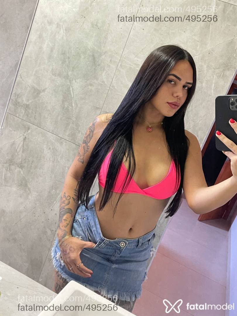 Acompanhante mulher trans com cabelo castanho de olhos castanhos em Sinop - Danniely