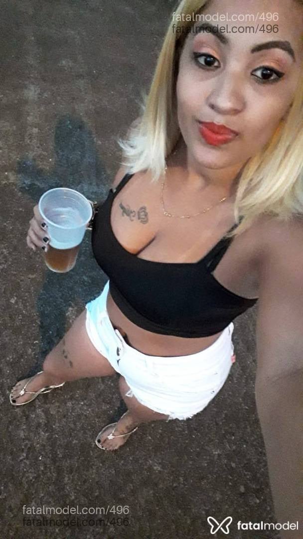 Acompanhante mulher loira (o) de olhos castanhos em Uberlândia - Barbara