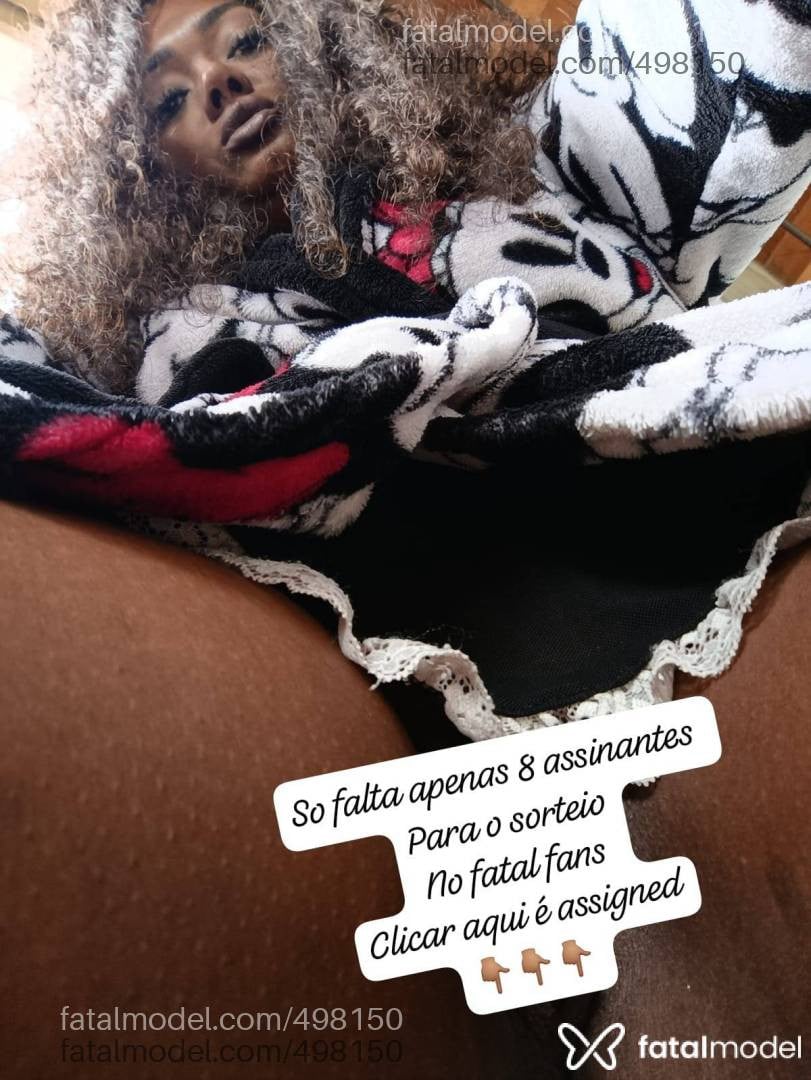 Acompanhante mulher com cabelo colorido de olhos castanhos em Xaxim - Ludmila Bitencourt