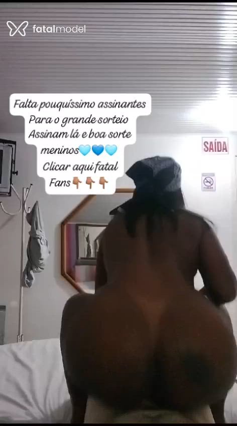 Acompanhante mulher com cabelo colorido de olhos castanhos em Sarandi - Ludmila Bitencourt