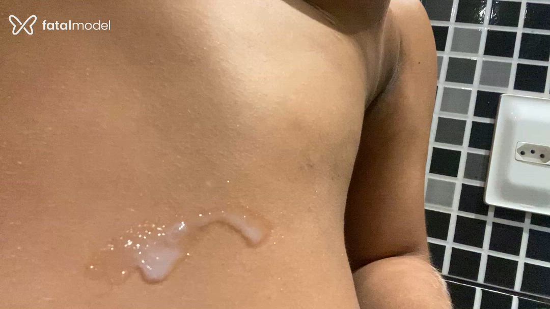 Acompanhante travesti morena (o) de olhos castanhos - Kira