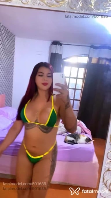 Acompanhante mulher trans ruiva (o) de olhos castanhos em Ponta Grossa Acompanhante mulher trans ruiva (o) de olhos castanhos em Ponta Grossa - Julia Calizario